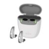 image de 2 Signia pure 7 IX charge and go de Sivantos avec leur chargeur nomade allumé