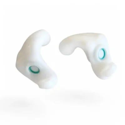 Bouchons d'oreille sur mesure pour dentistes – protection auditive en silicone souple avec filtres acoustiques, préservant la communication en cabinet dentaire.